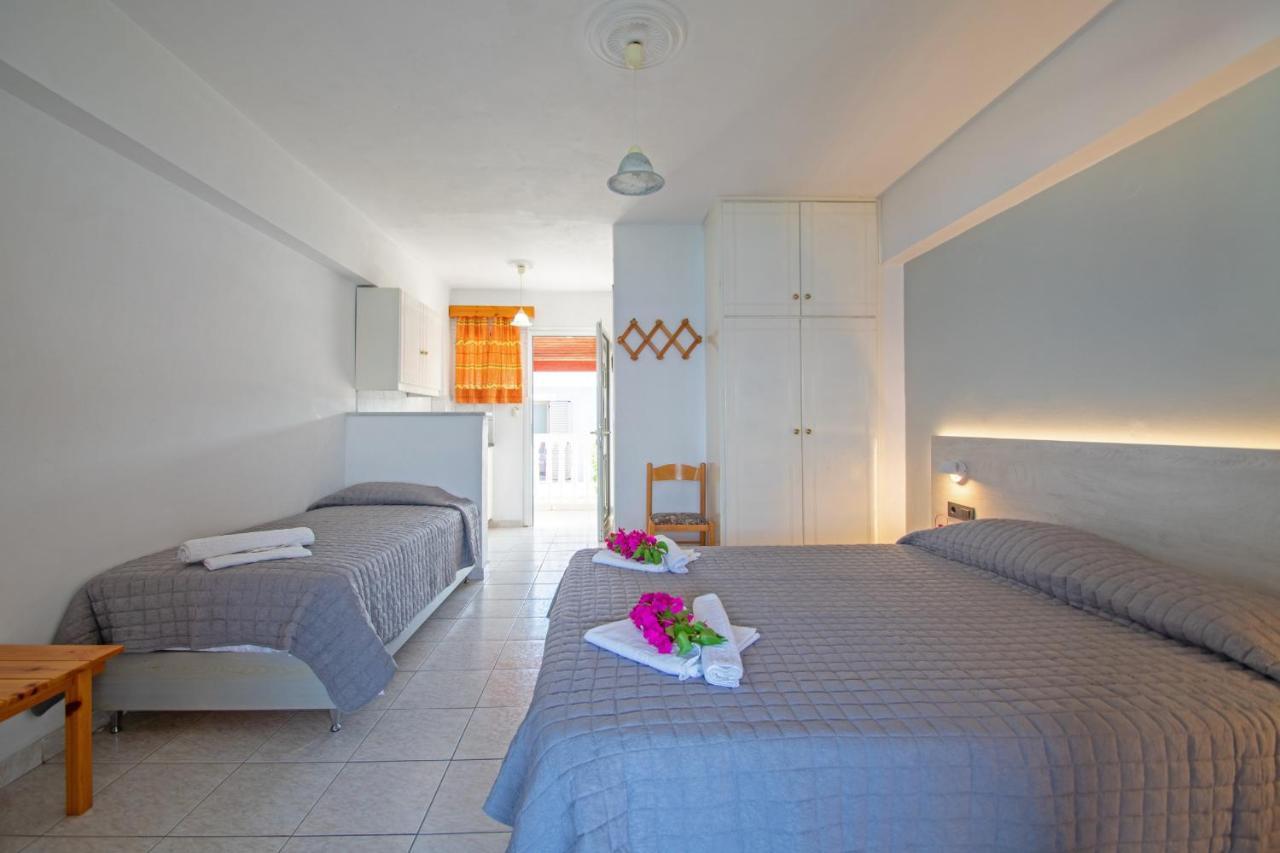 Baywatch Apartments On The Beach By "Elite" Amoudi Eksteriør billede