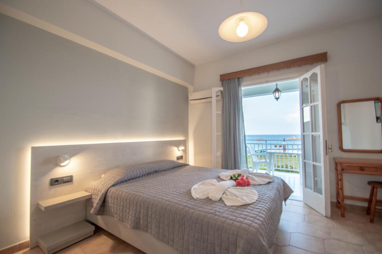 Baywatch Apartments On The Beach By "Elite" Amoudi Eksteriør billede