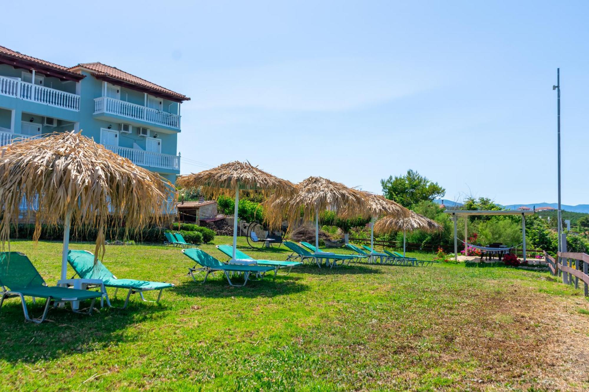 Baywatch Apartments On The Beach By "Elite" Amoudi Eksteriør billede
