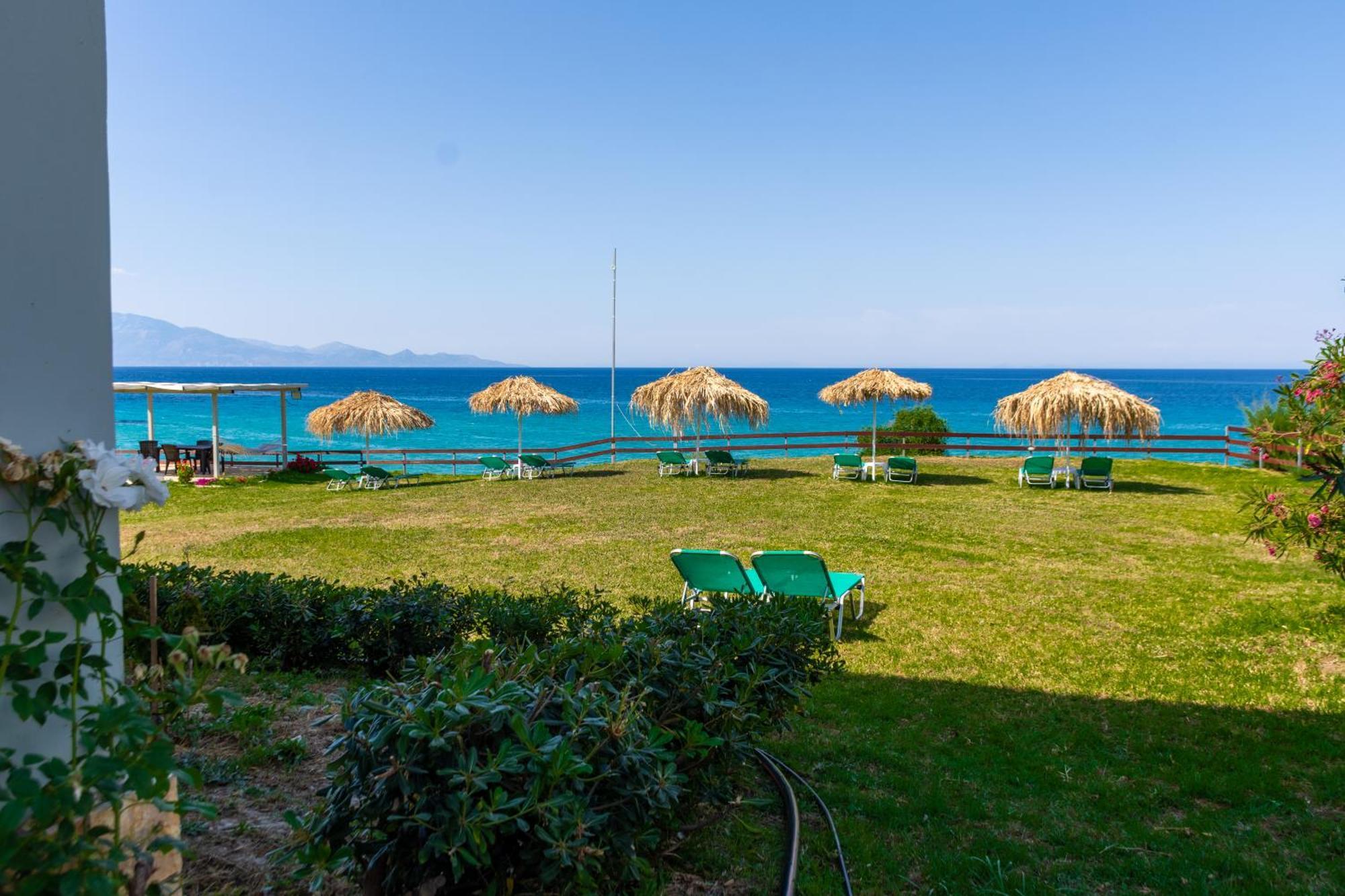 Baywatch Apartments On The Beach By "Elite" Amoudi Eksteriør billede